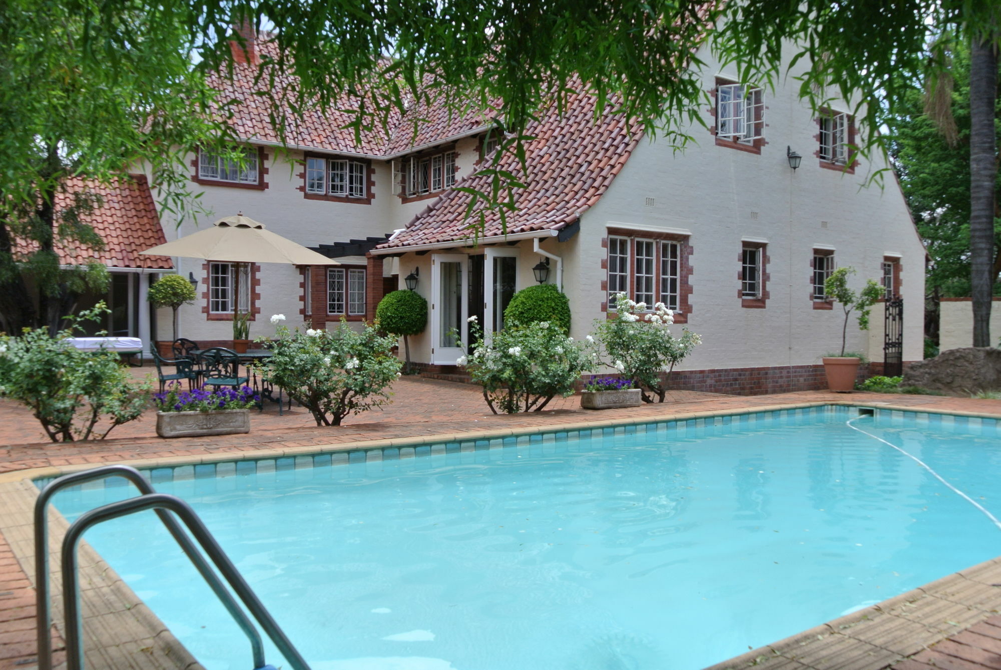 ホテル Brooklyn Manor Pretoria-Noord エクステリア 写真